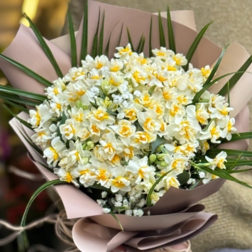 Nergis buketi naturel