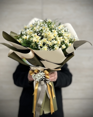 Büyük boy nergis buketi