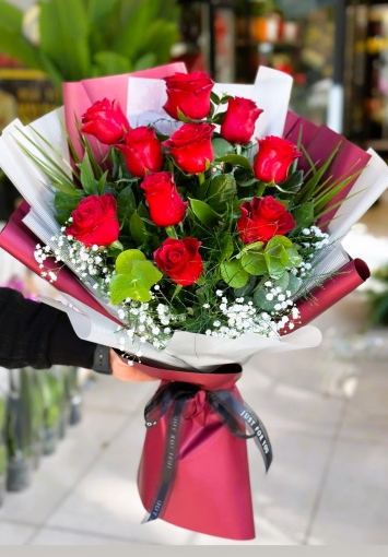 10 Kırmızı gül buketi