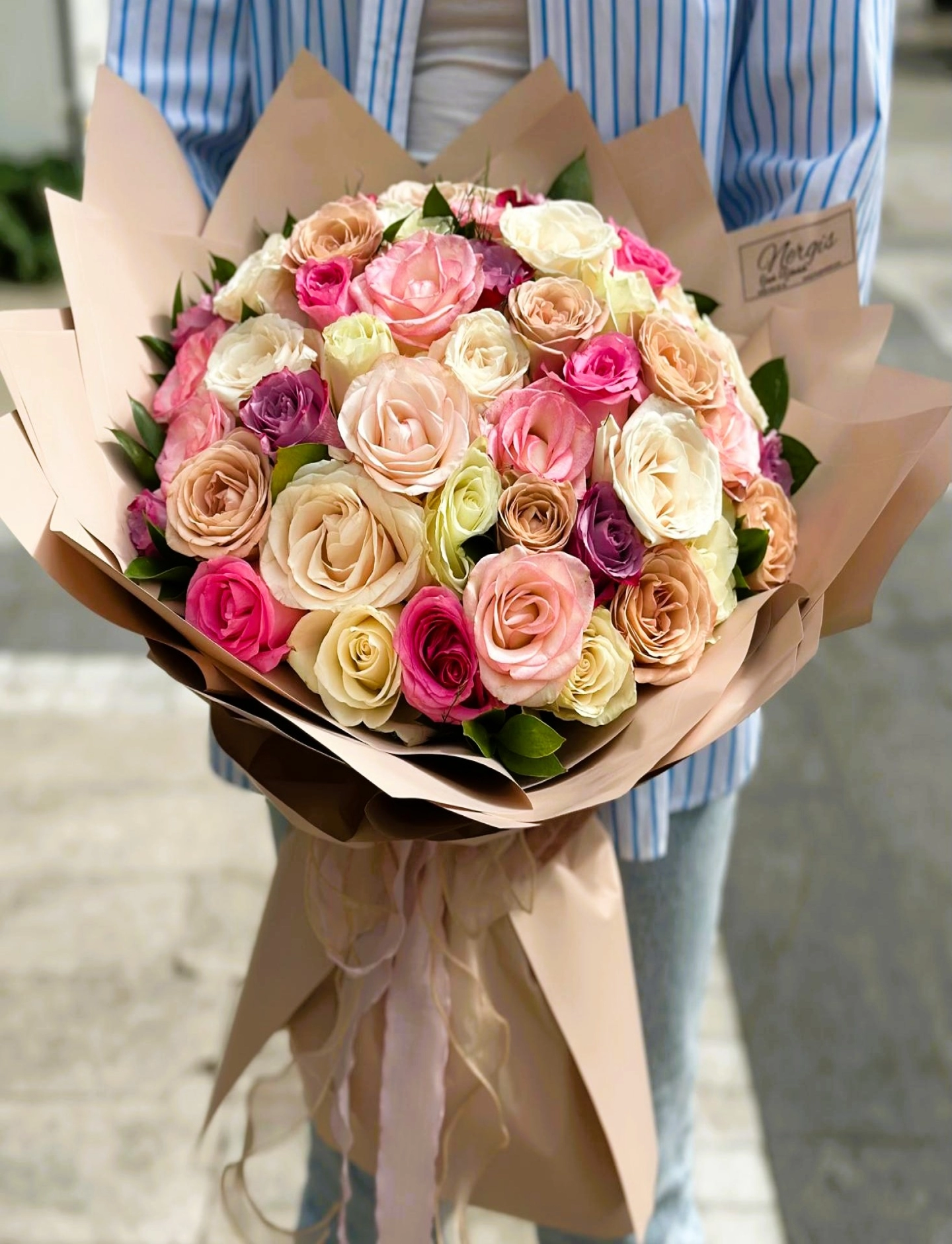 Vip renkli gül buketi
