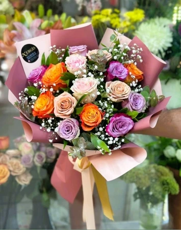 Bonita Renkli gül buketi