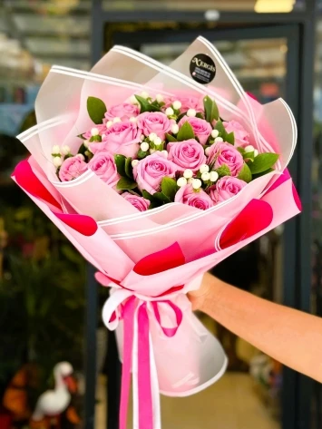 Royal pembe gül buketi