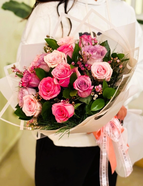 Pembenin tonu 15 gül