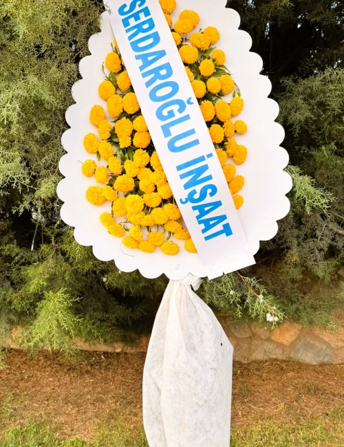 Sarı Çiçekli tek katlı çelenk